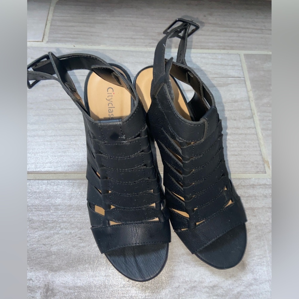 Cityclassified Black Strappy Sandals